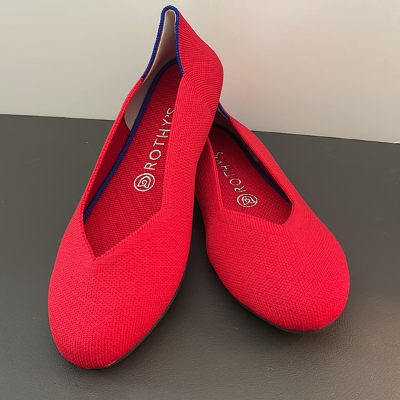 Red, Round Toe Rothy's Flats - Picture 2 of 14